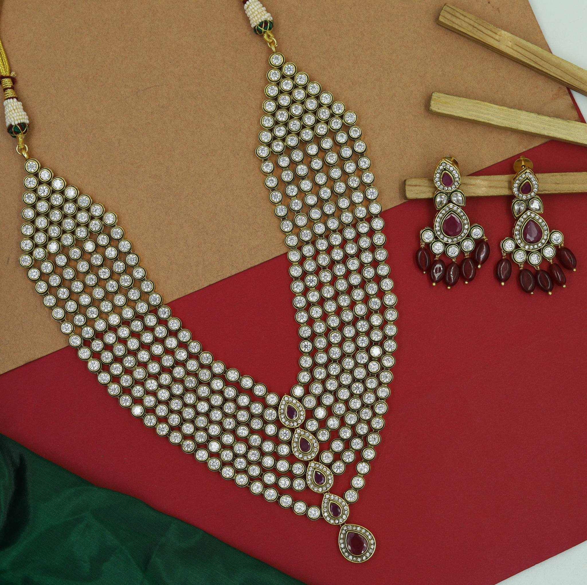 Round Neck Polki Necklace Set 16464-21