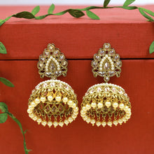 White Antique Earrings 9594-4517