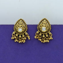Light Kundan Earring 16783-28