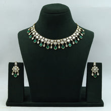 Round Neck Kundan Necklace Set 15205-68