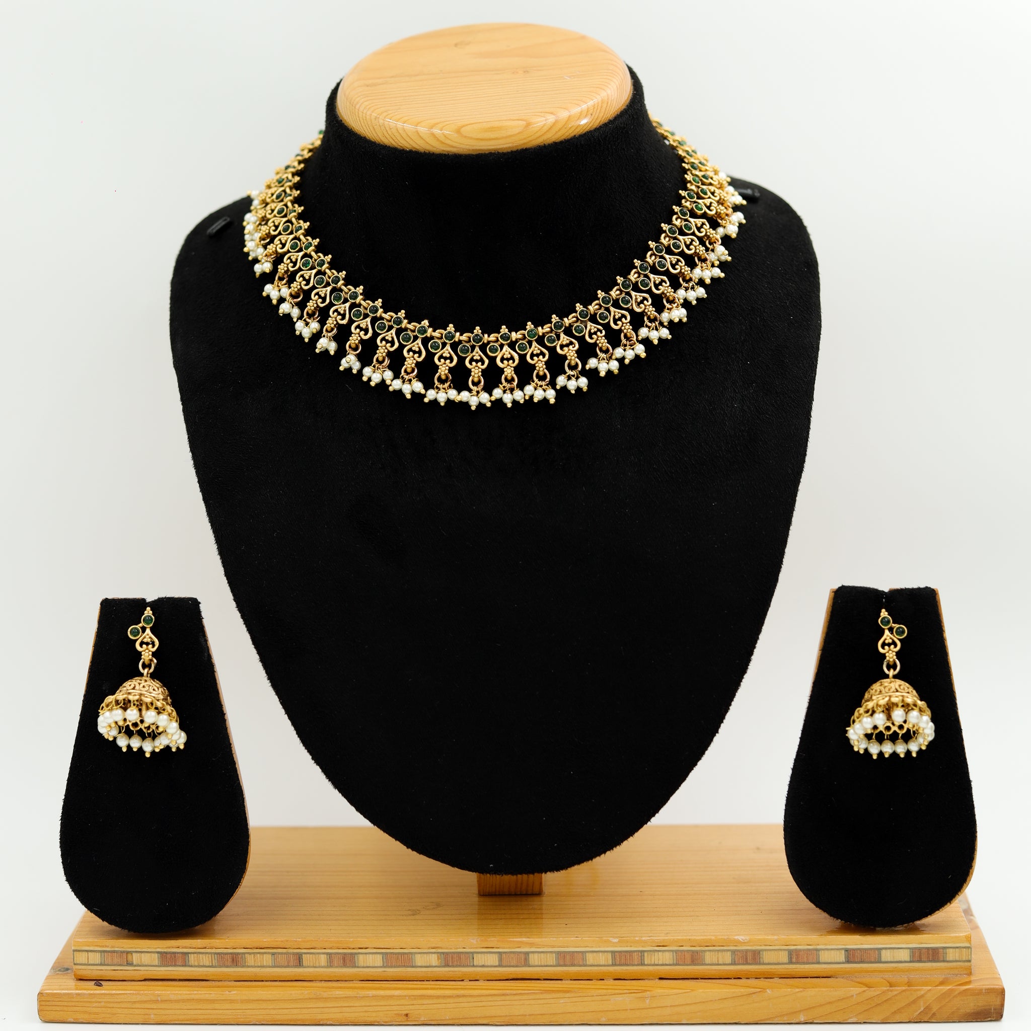 Antique Gold Plated Round Neck Necklace Set 9949-28