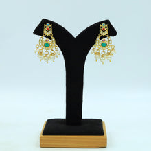 Round Neck Jadau Necklace Set 15977-65