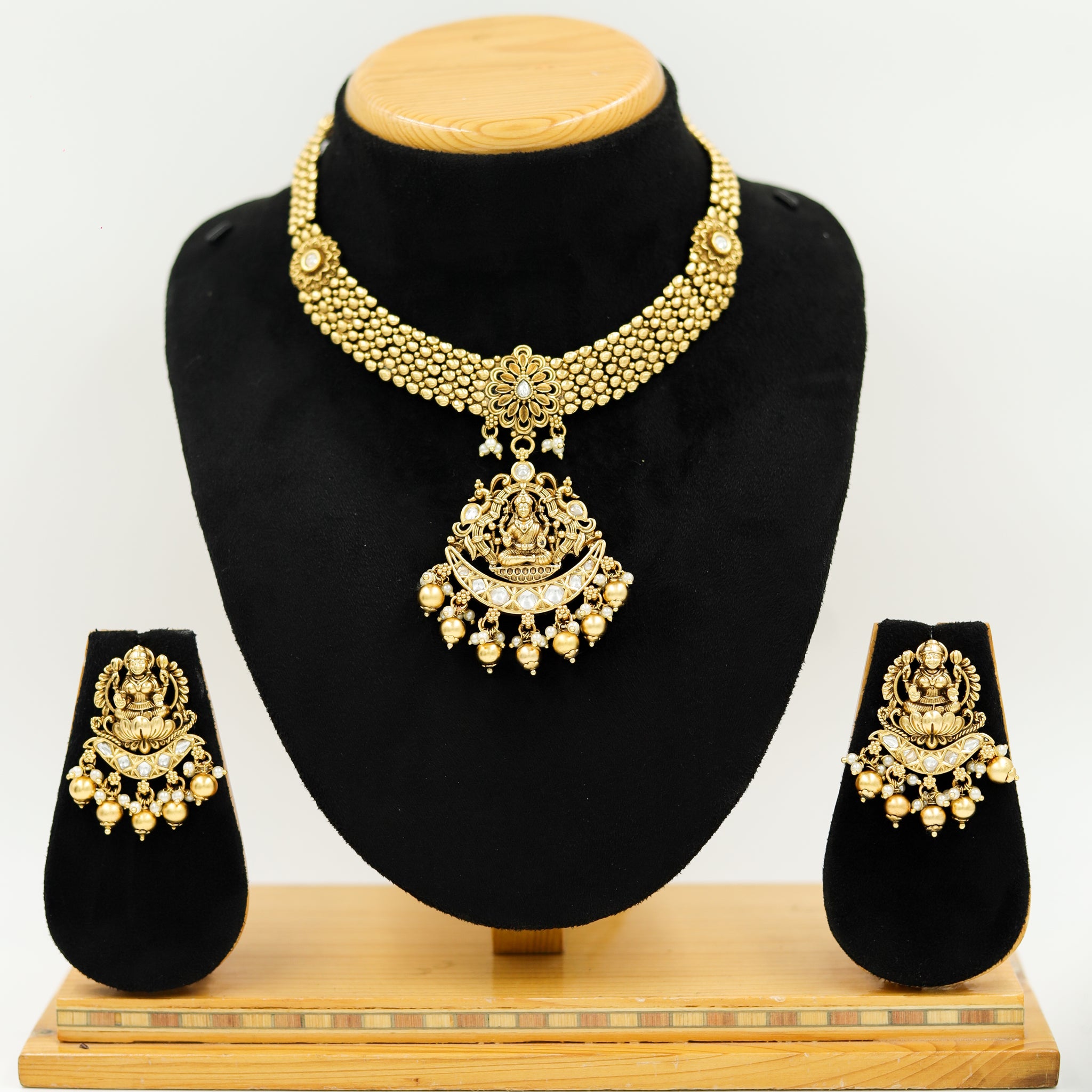 Antique Gold Plated Round Neck Temple Necklace Set 9964-28