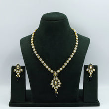 Round Neck Polki Necklace Set 10988-21