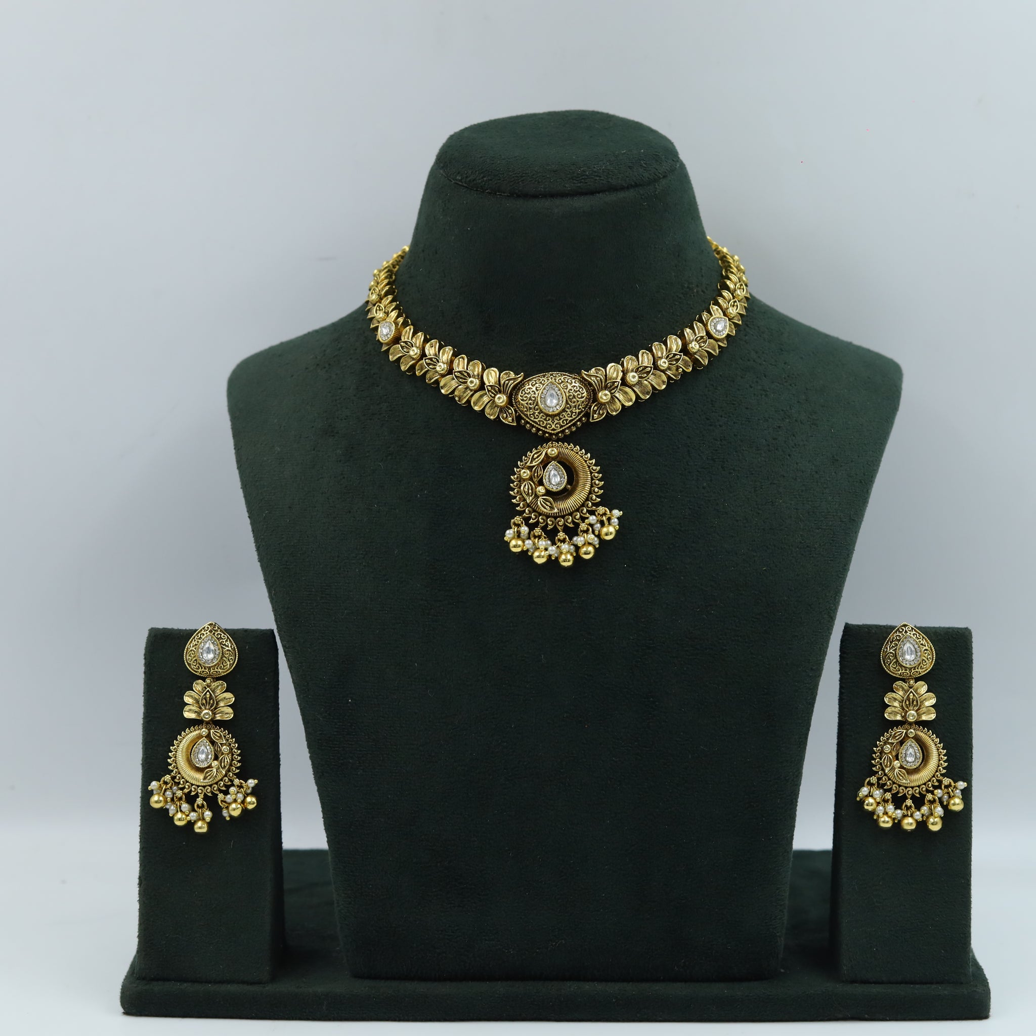 Round Neck Antique Gold Plated Necklace Set 16715-28