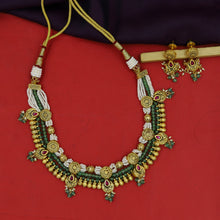 Round Neck Antique Necklace Set 15924-83