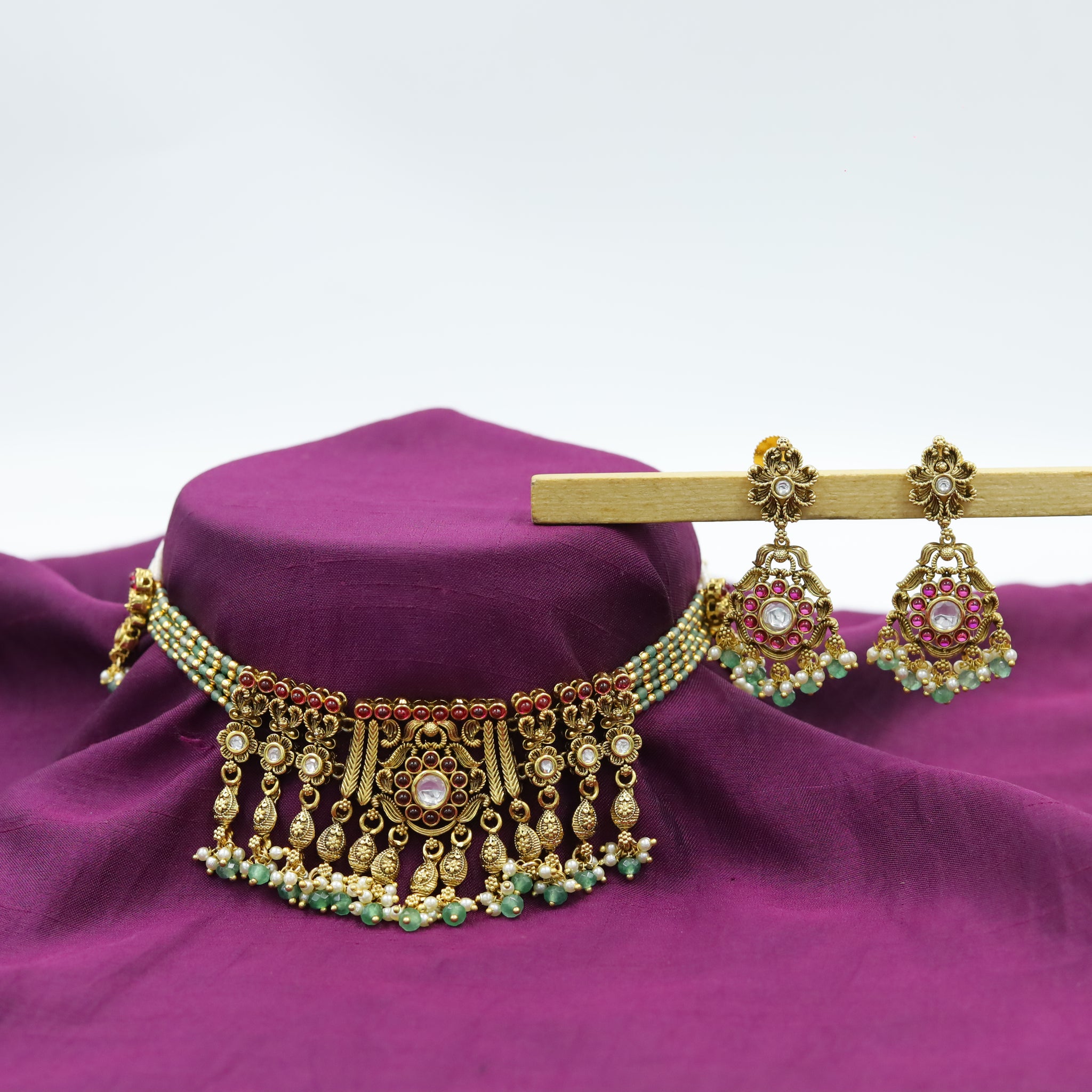 Choker Antique Gold Plated Necklace Set 16717-28