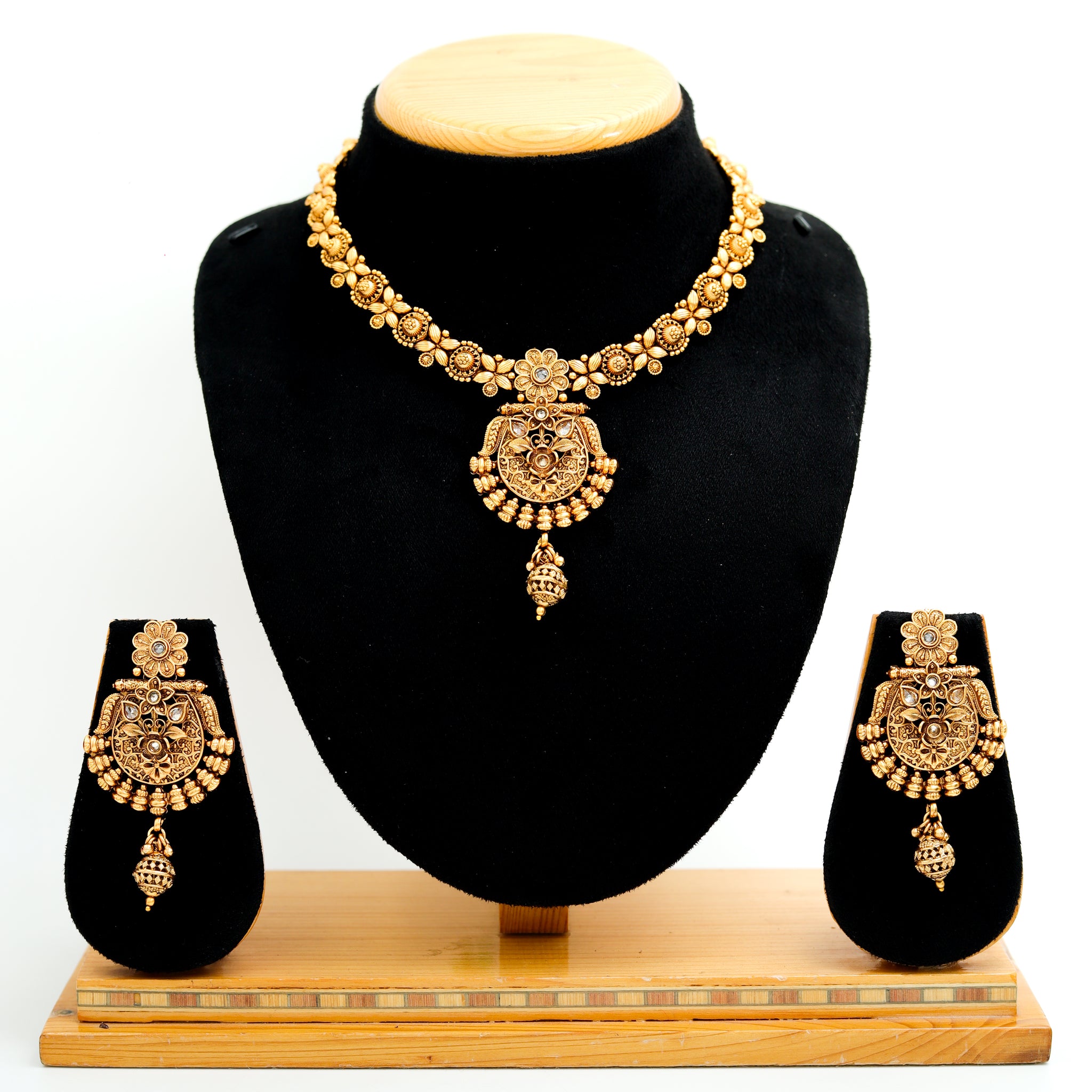 Antique Gold Plated Round Neck Necklace Set 10018-28