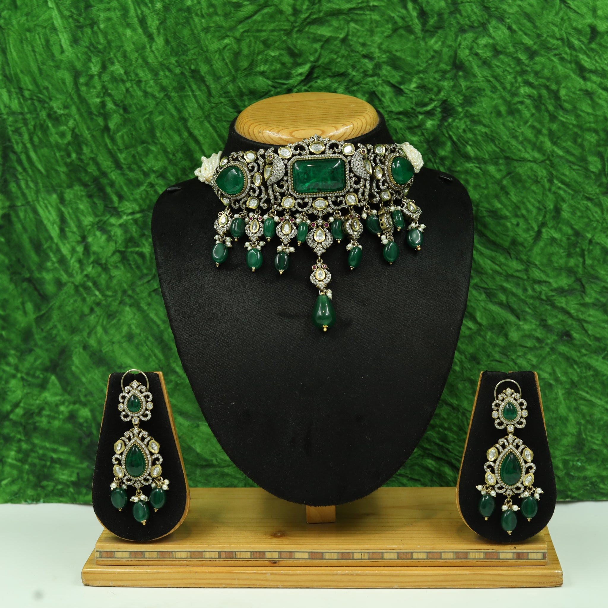 Choker Kundan Necklace Set 15352-69