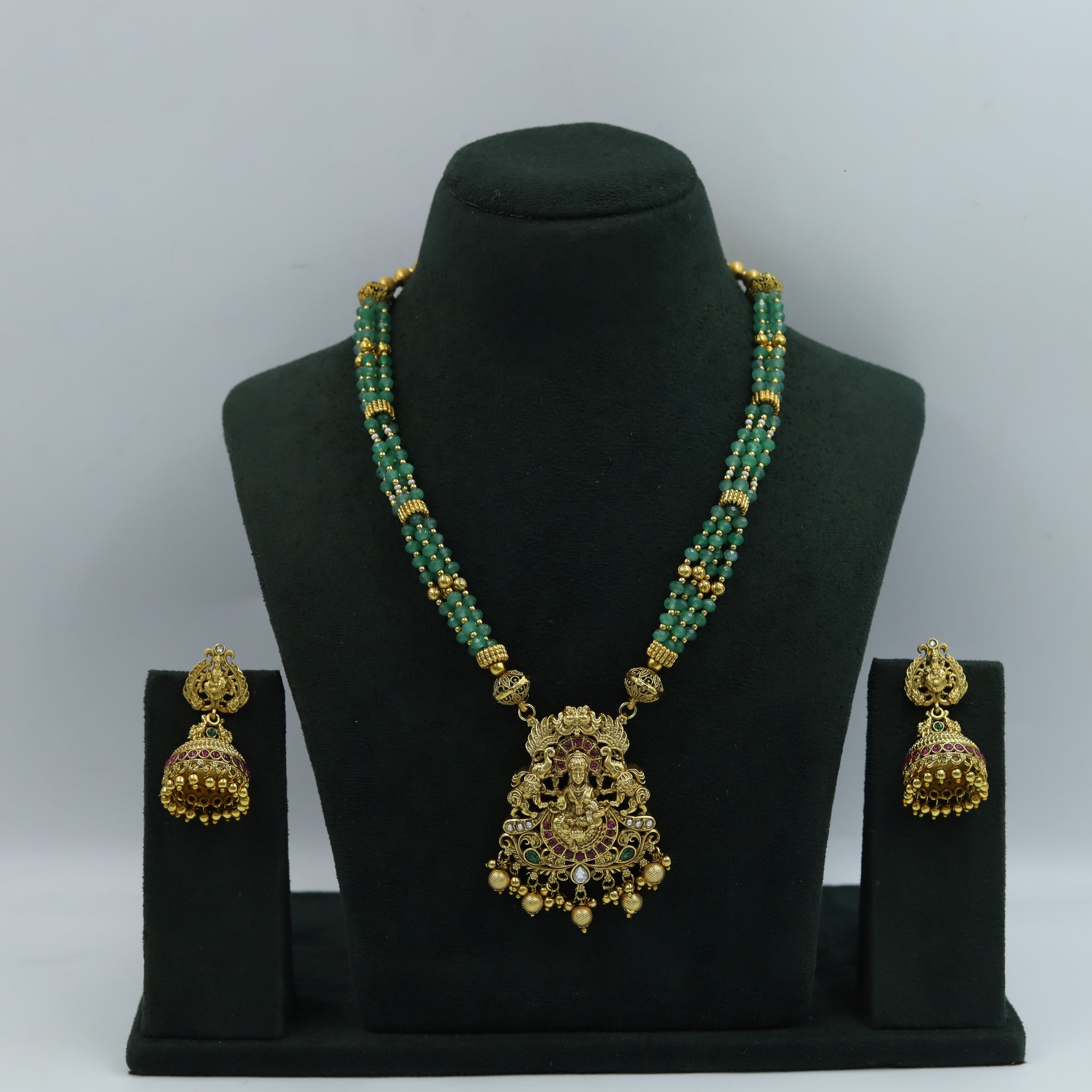 Antique Gold Plated Temple Pendant Set 16610-06