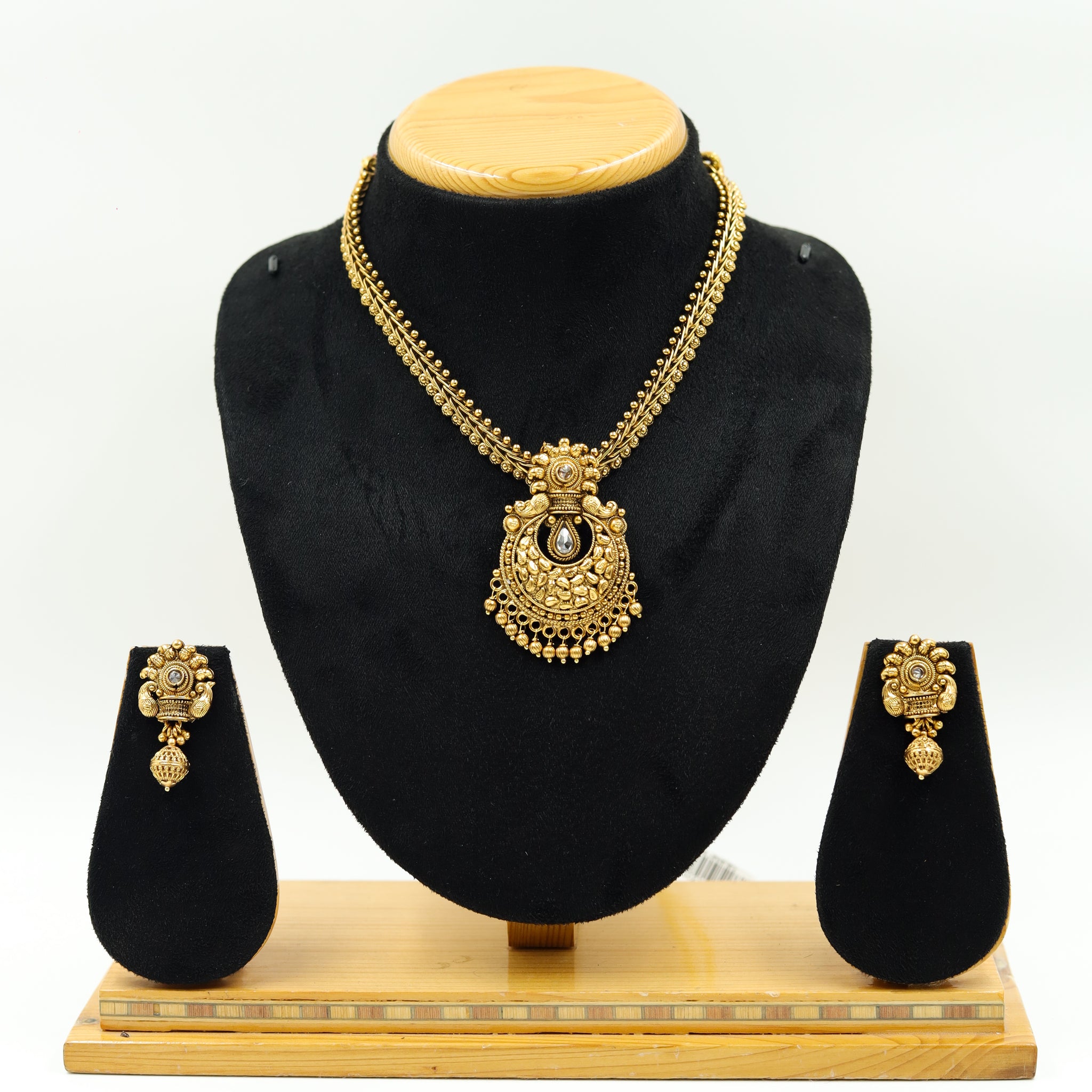 Antique Gold Plated Round Neck Necklace Set 10021-28