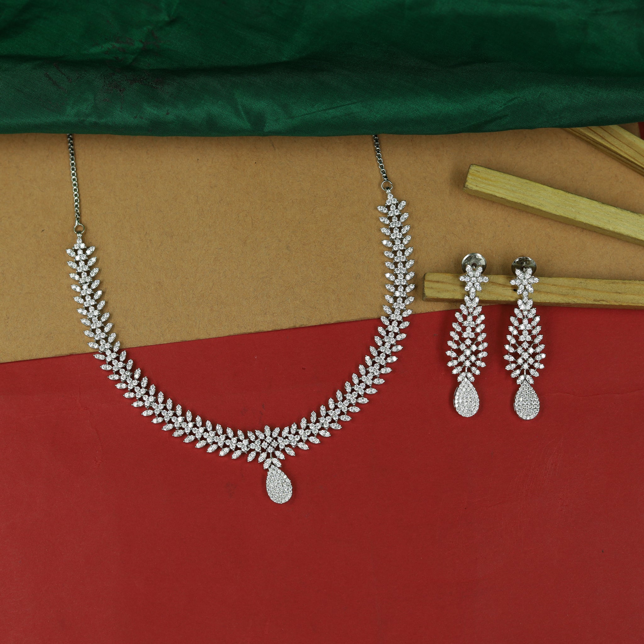 Round Neck Zircon/AD Necklace Set 16907-08