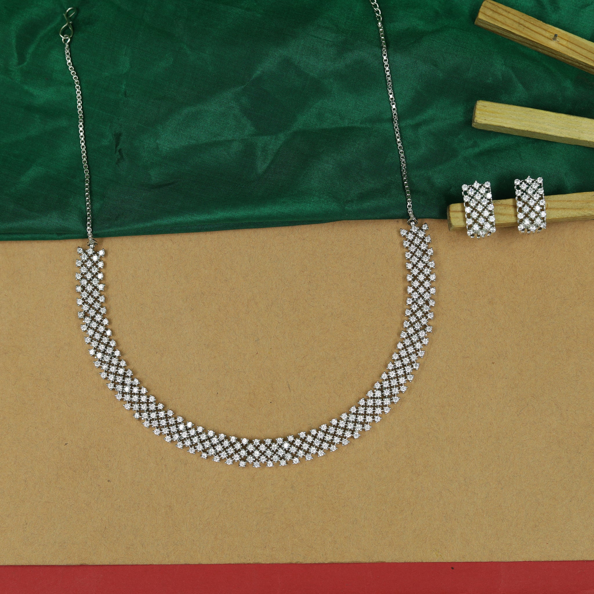 Round Neck Zircon/AD Necklace Set 16903-08