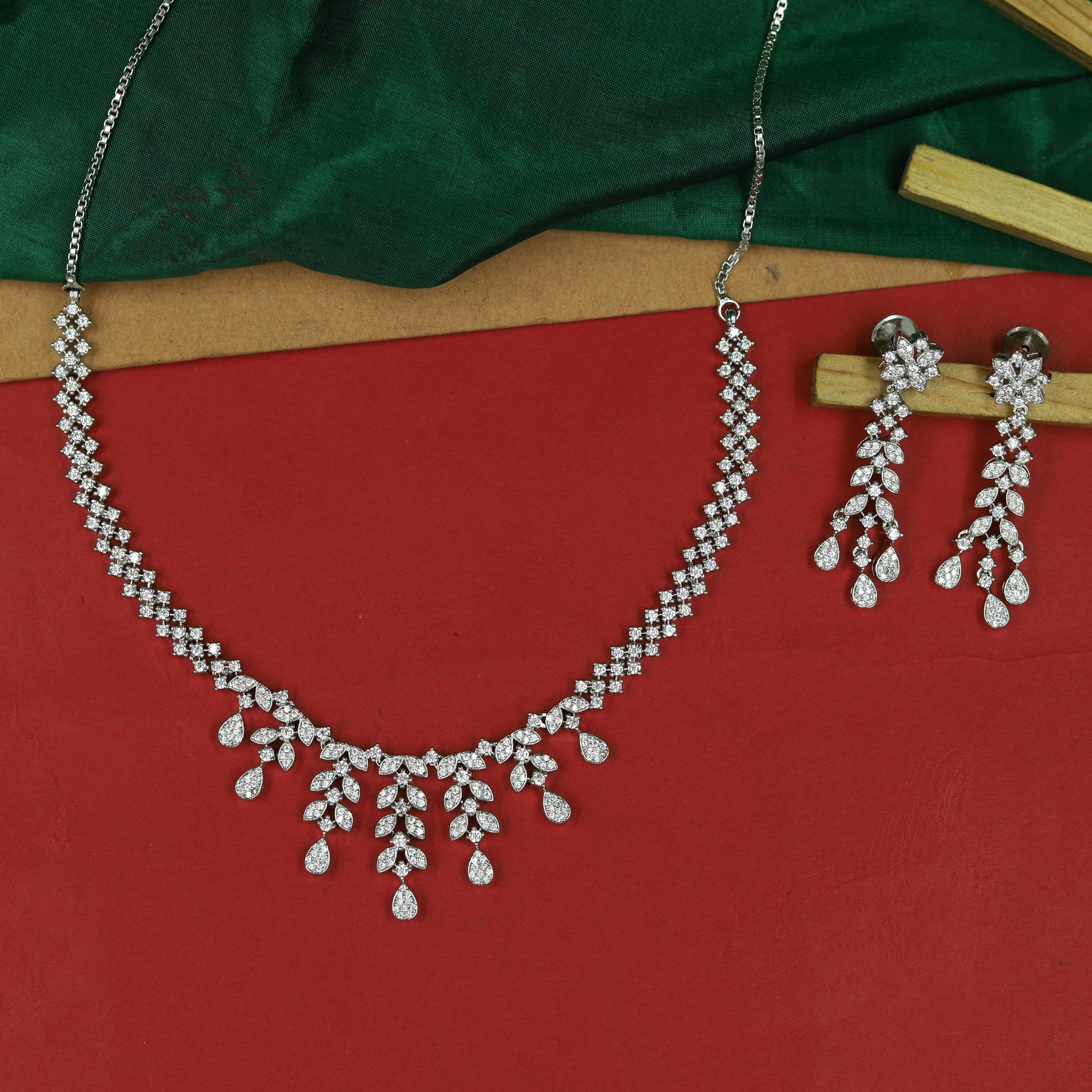 Round Neck Zircon/AD Necklace Set 16906-08