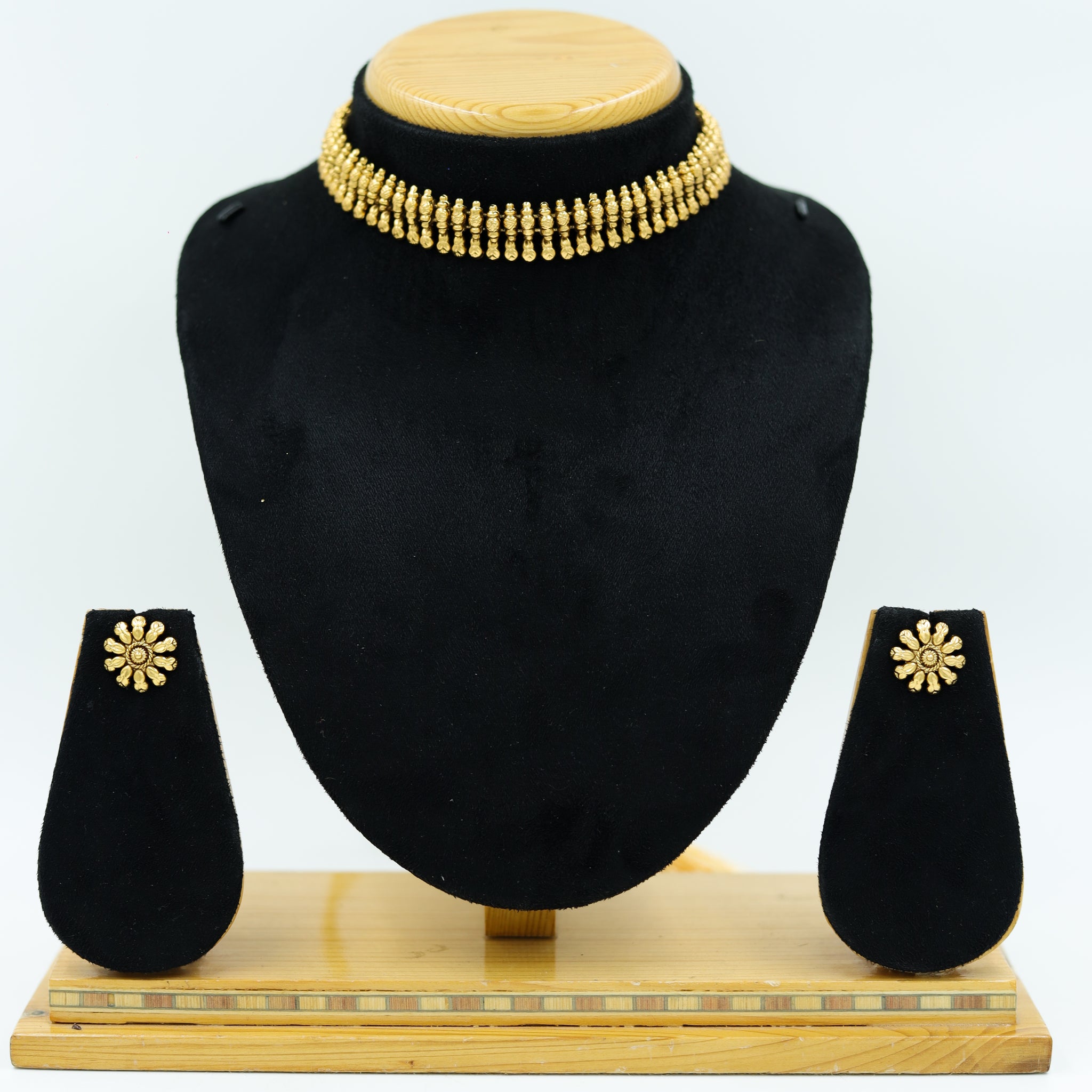 Antique Gold Plated Round Neck Necklace Set 10027-28