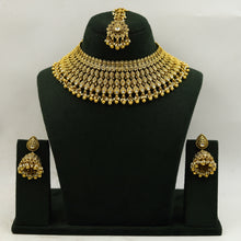 Round Neck Antique Necklace Set 15545-28