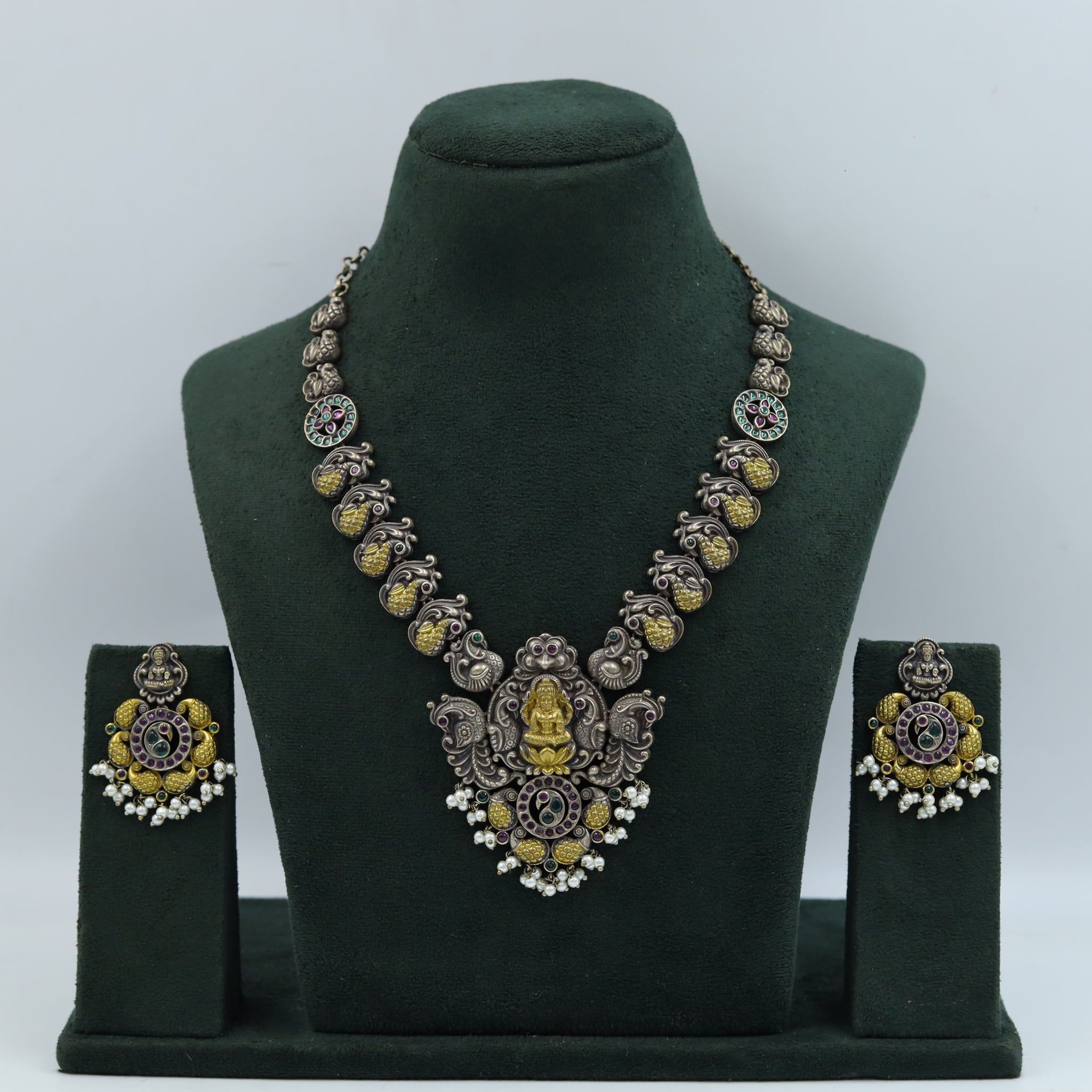 Round Neck Oxidized Necklace Set 13222-33