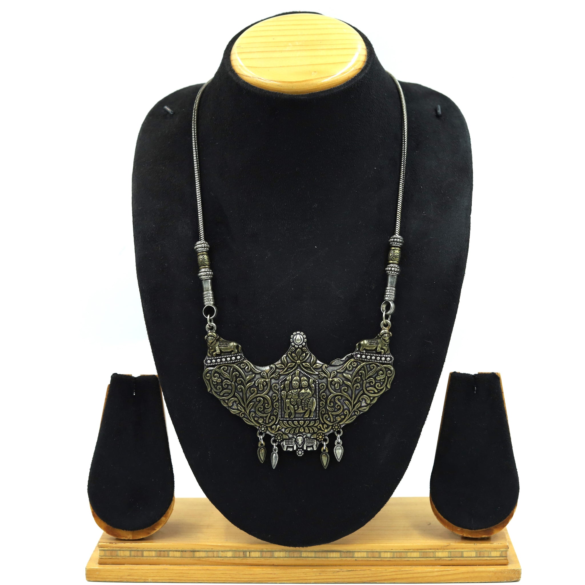 Gold Oxidized Pendant Set 12020-8265