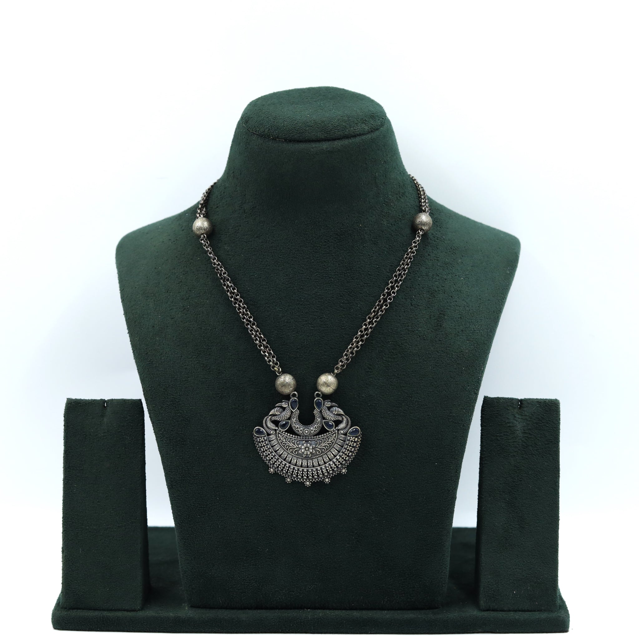 White Oxidized Pendant Set 7310-0697