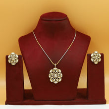 Medium Kundan Pendant Set 18093-69