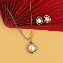 Light Kundan Pendant Set 18099-69