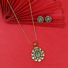 Light Kundan Pendant Set 18335-28