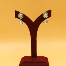 Medium Kundan Pendant Set 18101-69