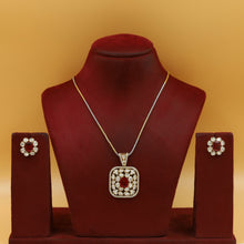 Medium Kundan Pendant Set 18090-69