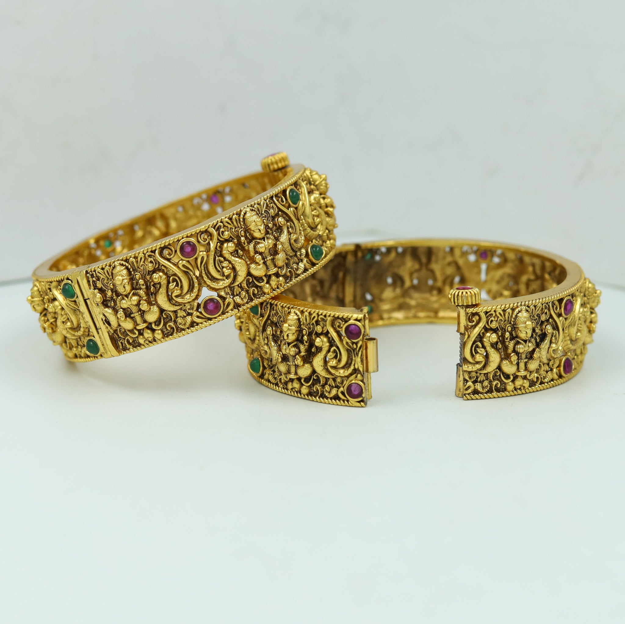 Antique Gold Finish Bangles/Kada 6318-28