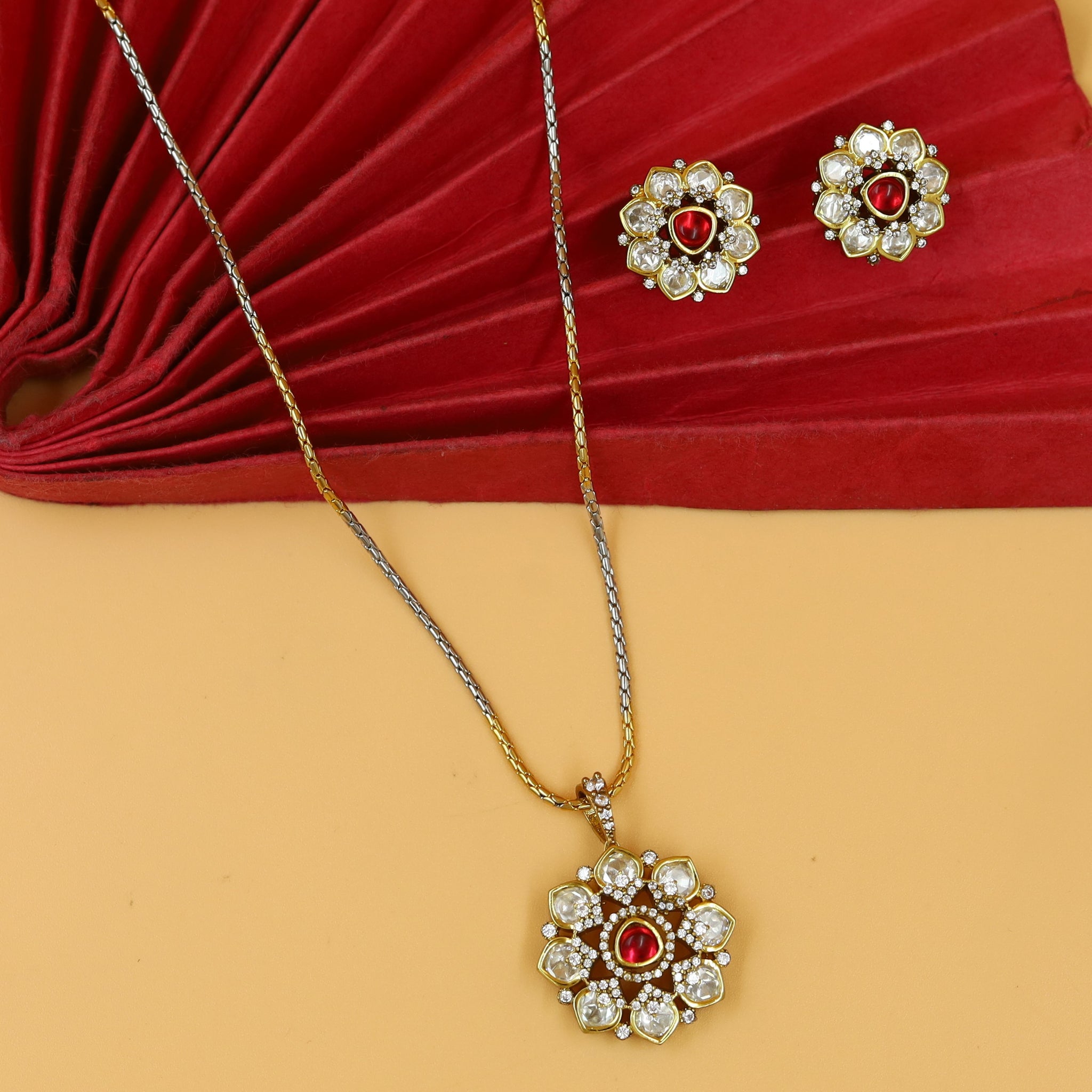 Light Kundan Pendant Set 18048-69