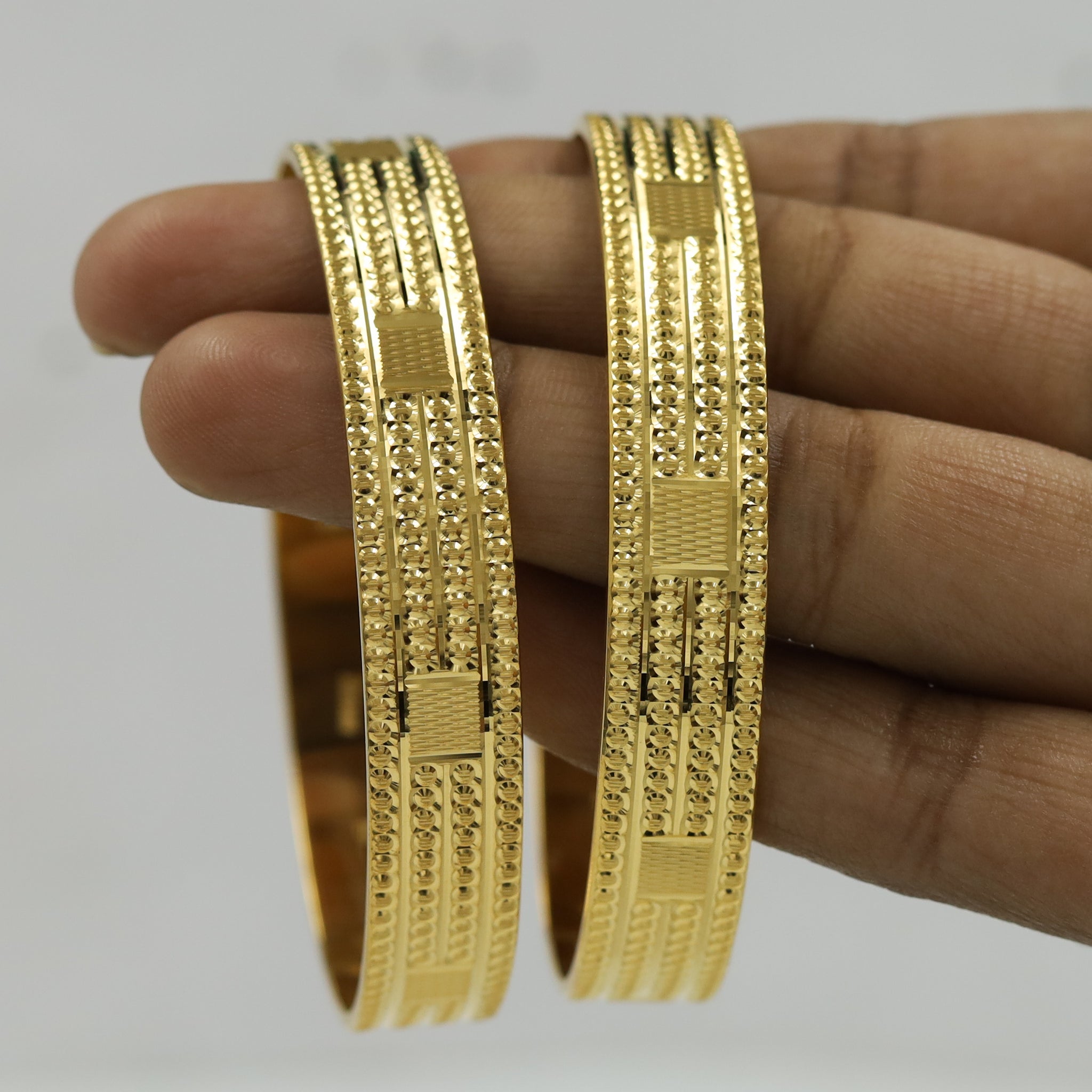 Gold Plated Bangle 11614-34