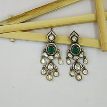 Antique Gold Plated Round Neck Kundan Necklace Set 19243-28