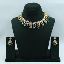 Round Neck Kundan Necklace Set 15616-28