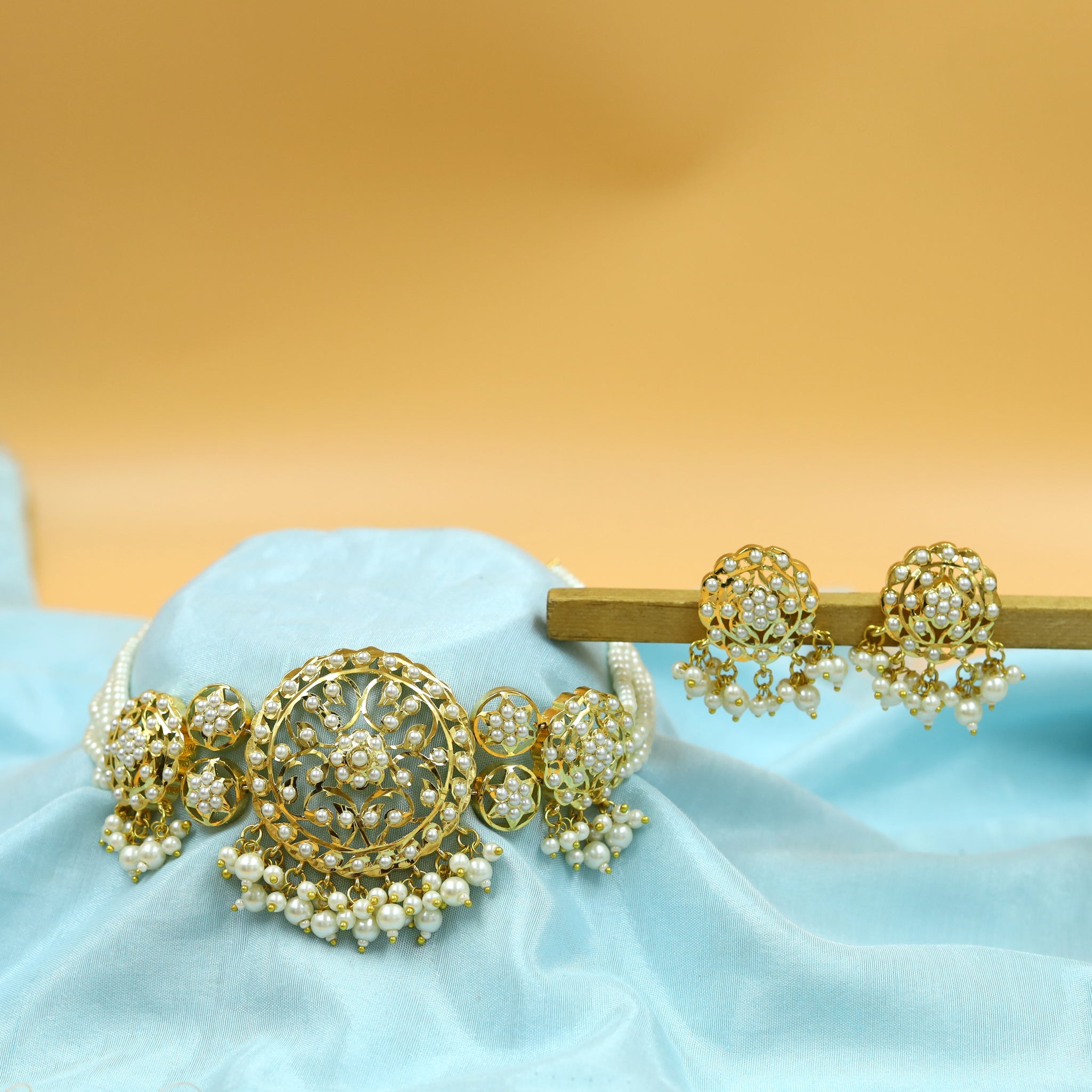 Choker Jadau Necklace Set 18615-65