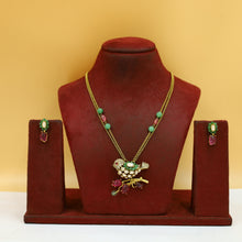 Elegant Stylish Kundan Pendant Set 19629-68