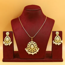 Traditional Jadau Pendant Set 18610-65