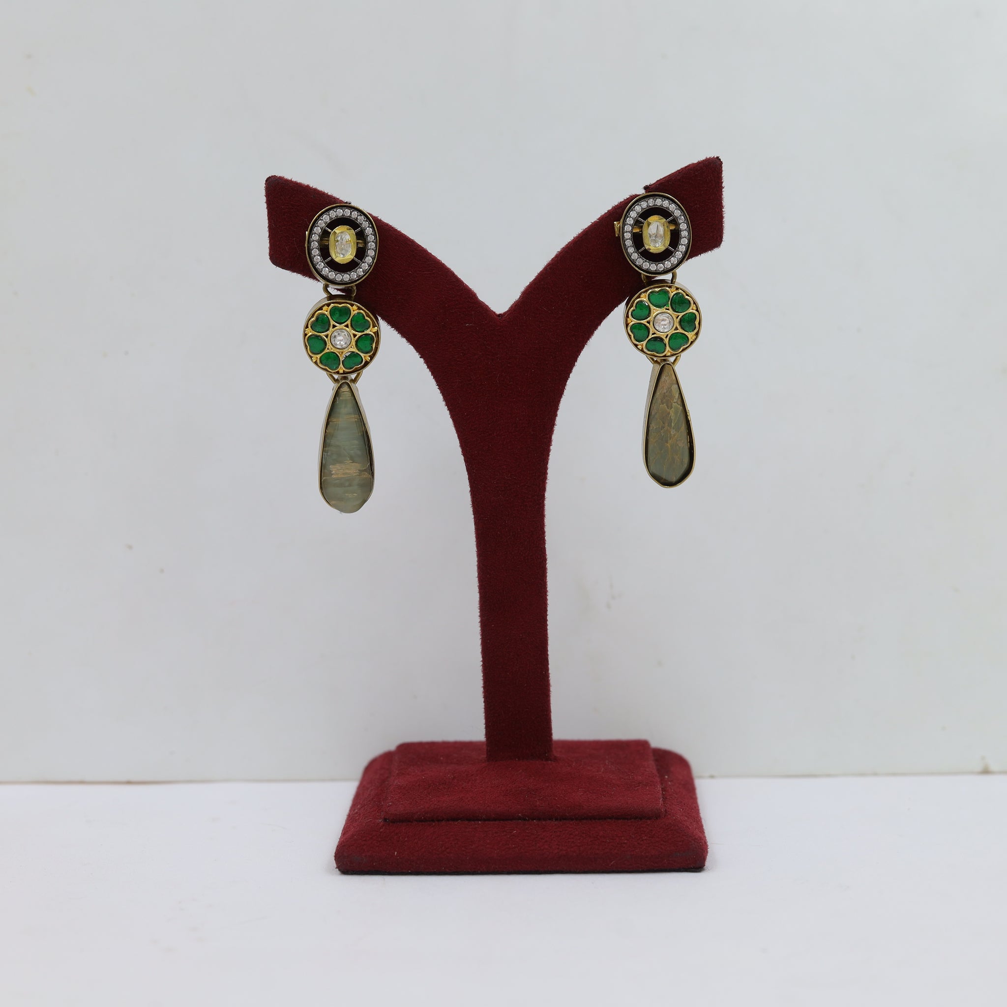 Sabyasachi Inspired Heavy Kundan Pendant Set 18953-42