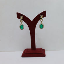 Round Neck Kundan Necklace Set 18920-69