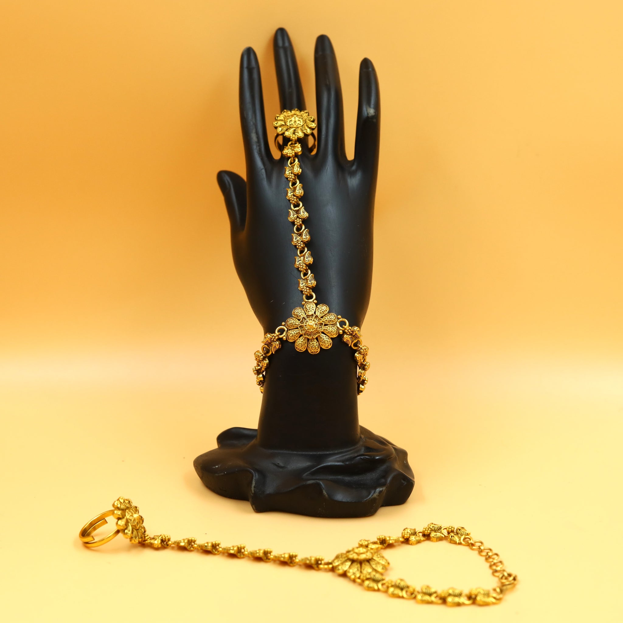 Antique Gold Finish Hathphool 18353-28