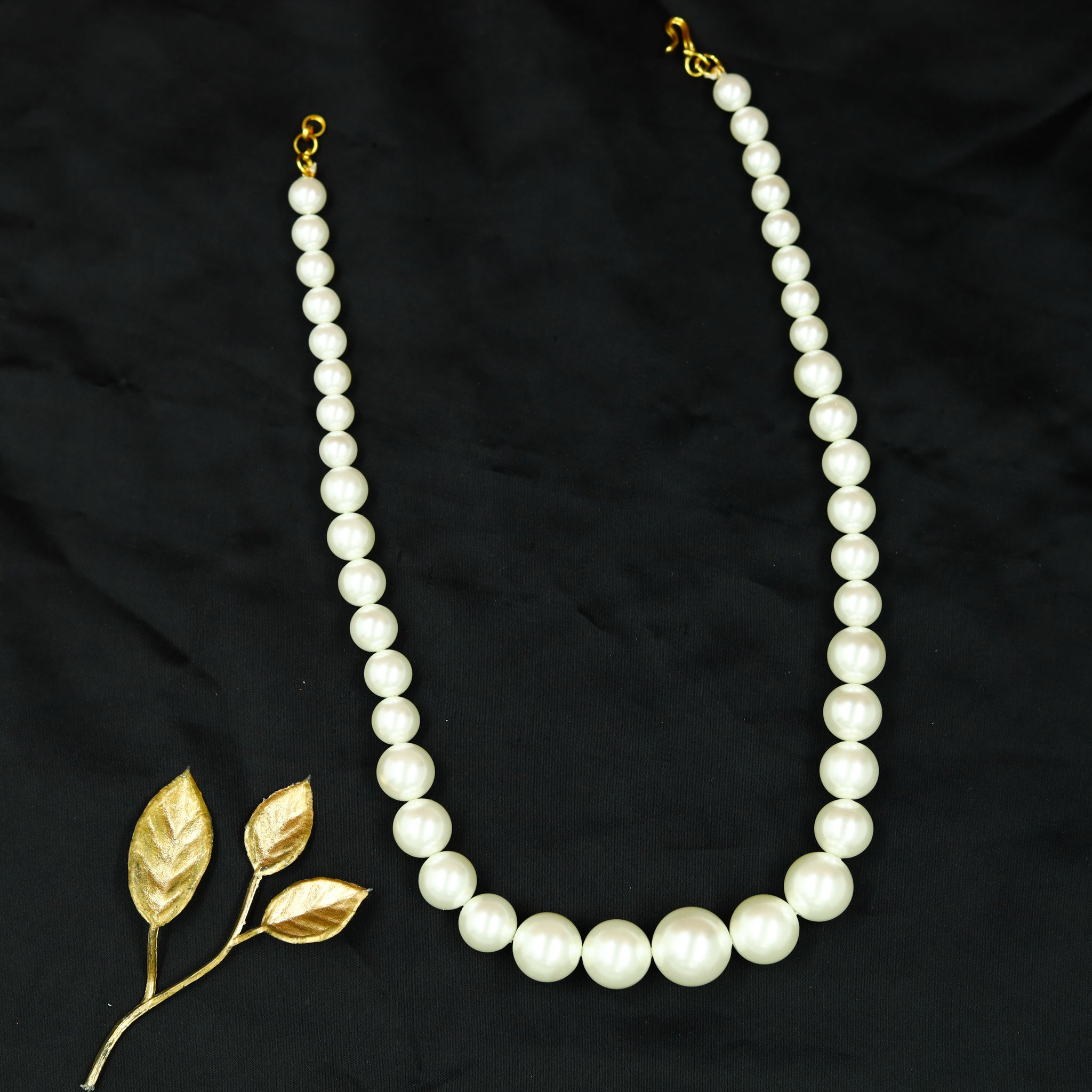 Stylish Pearl Necklace Set 13489-R