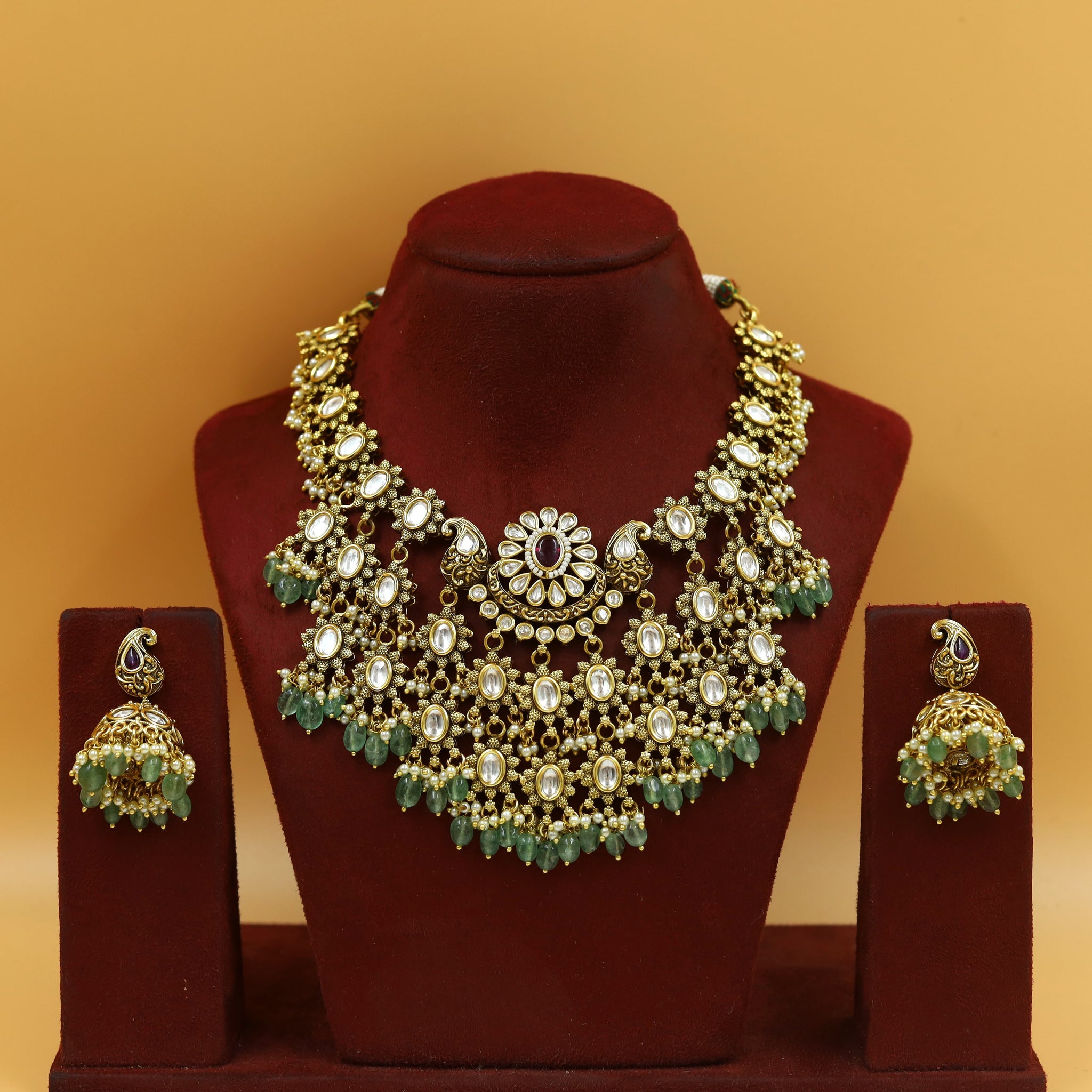 Round Neck Kundan Necklace Set 18445-28