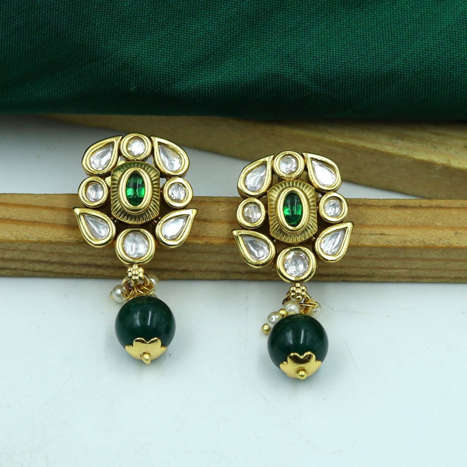Antique Gold Plated Light Earring 15771-28