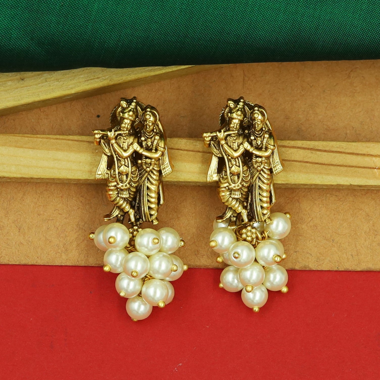 Antique Gold Plated Light Earring 15769-28