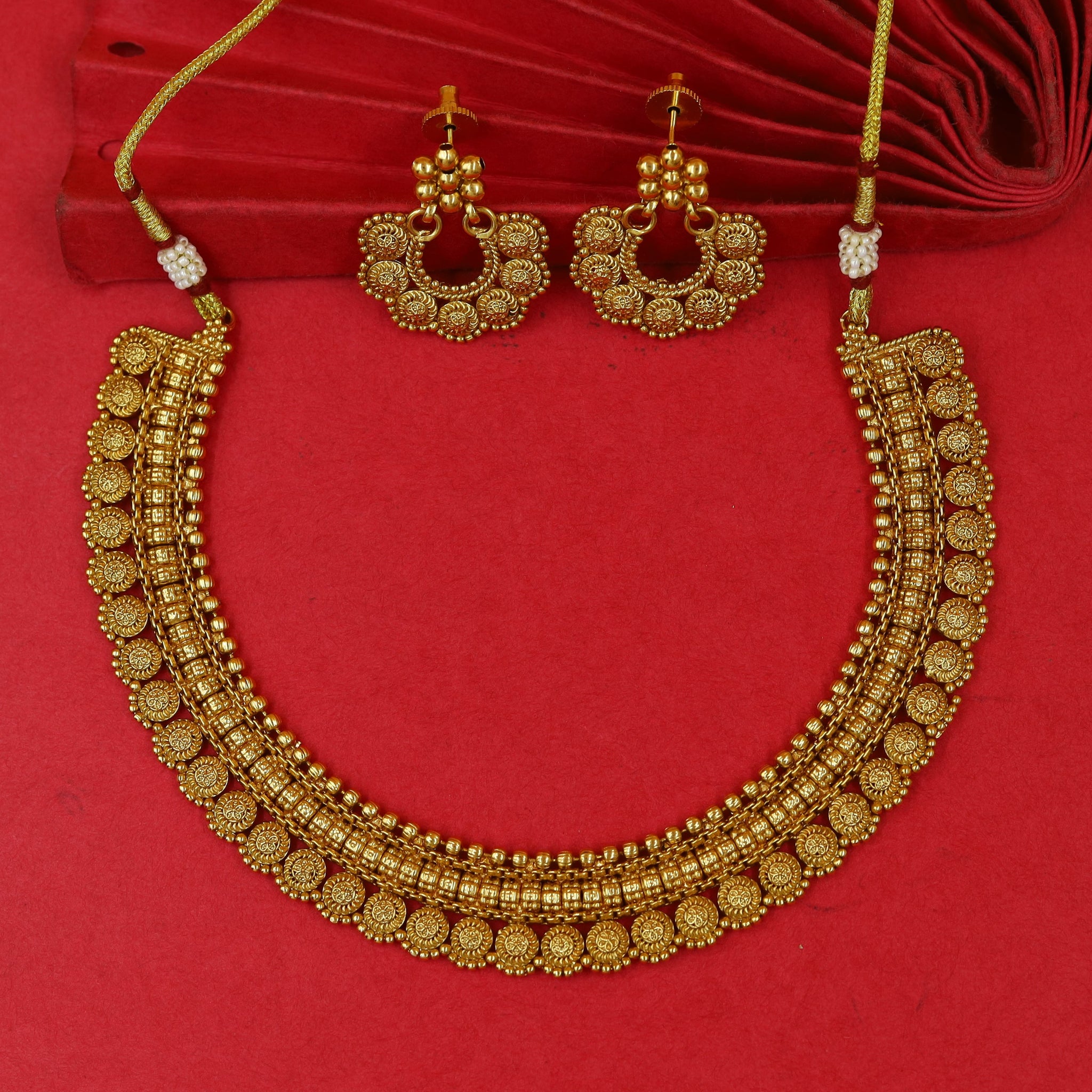 Round Neck Gold Look Necklace Set 17846-33