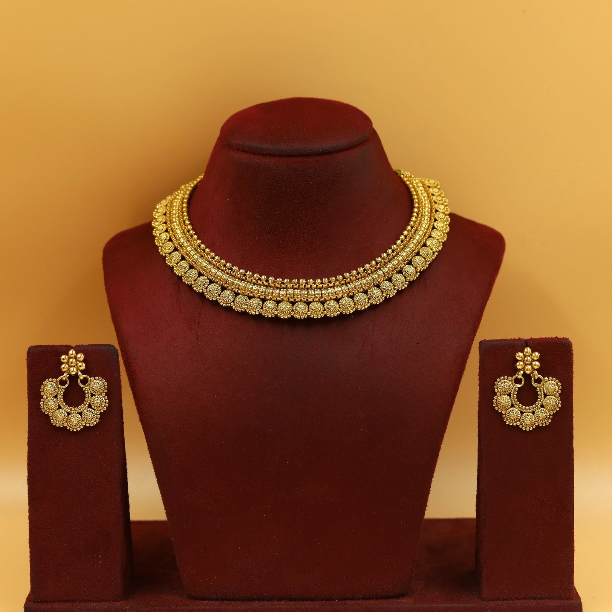 Round Neck Gold Look Necklace Set 17846-33