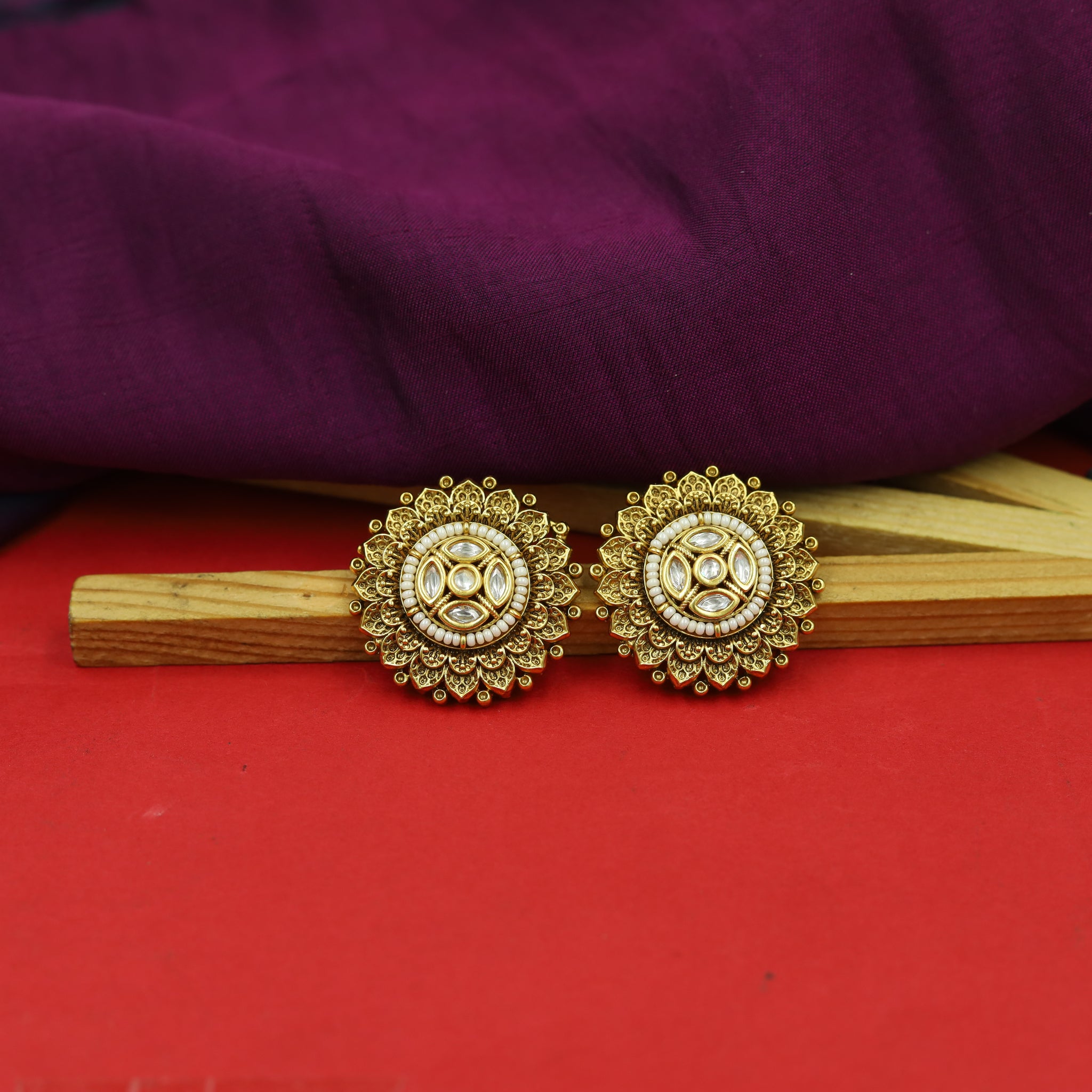 Tops/Studs Antique Earring 16319-28