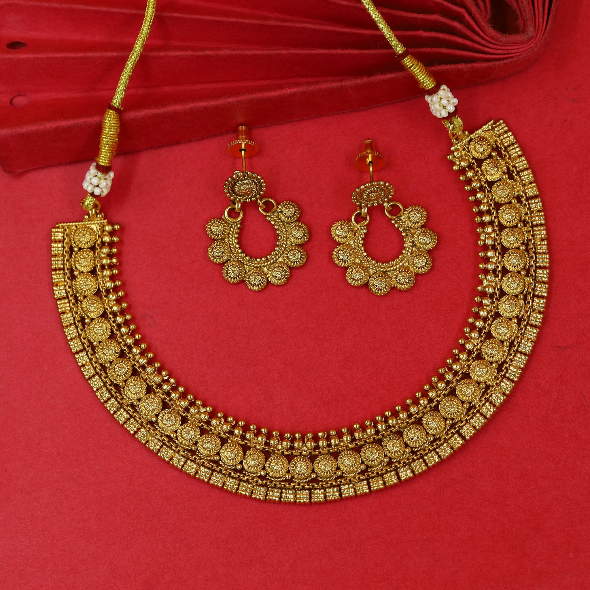 Round Neck Gold Look Necklace Set 17847-33