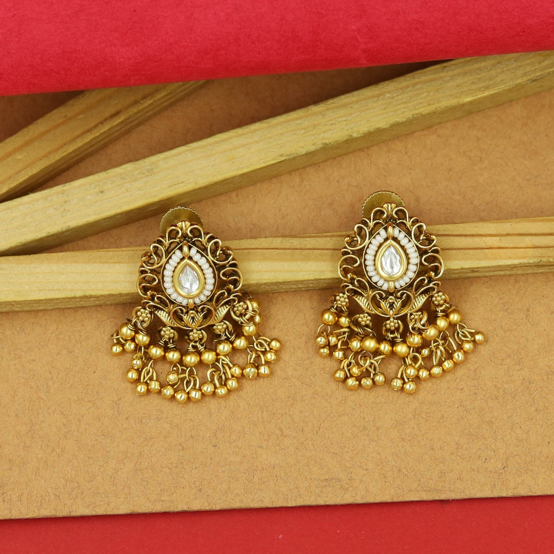 Antique Gold Plated Light Earring 15767-28