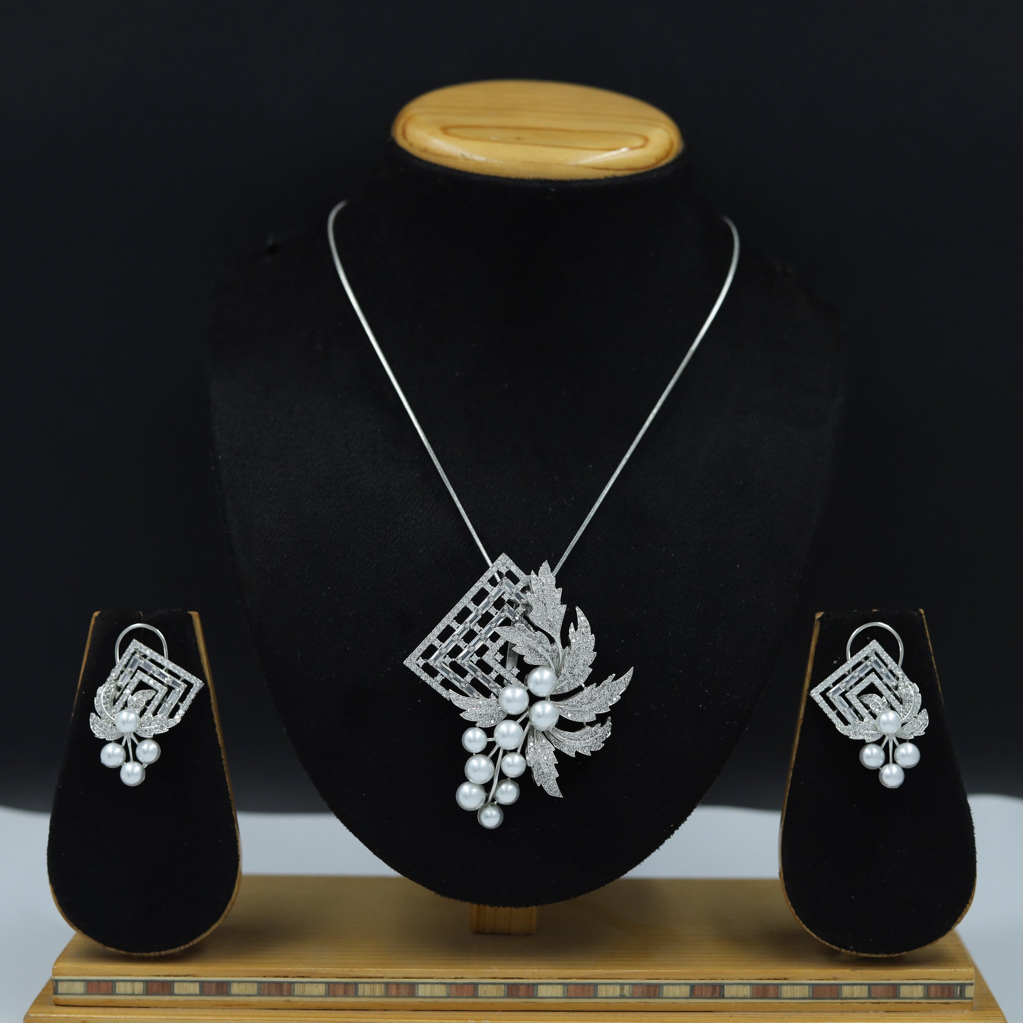 Ad outlet pendant design