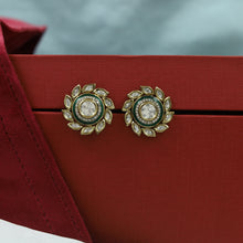 Tops/Studs Kundan Earring 21085-28